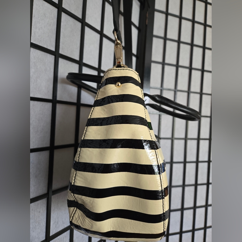 Kate Spade Classic Stripped 2way Tote - Picture 9 of 11